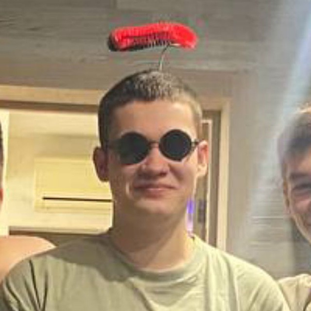 F8