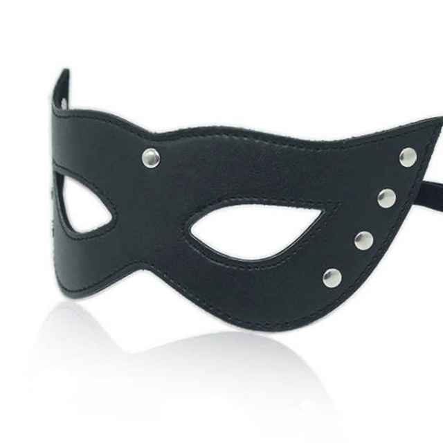 Юбка астындағы жасырын камера порно, артқы көрініс Үлкен табиғи сиськи туралы бейнені қараңыз