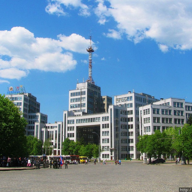 Госпром харьков. Госпром площадь свободы. Госпром харьков. Здание госпрома в харькове. Госпром харьков.