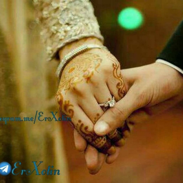 Nozik qizlar, lekin katta kokraklar