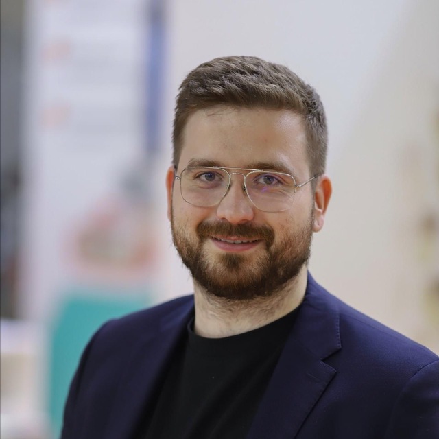 Петр Кожевников / Surgical Guides Experts