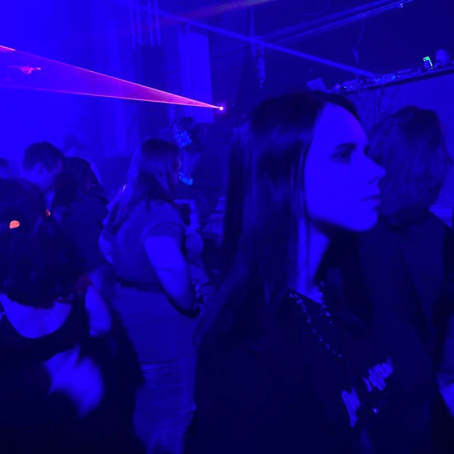 Хочу поныть и умереть от передоза