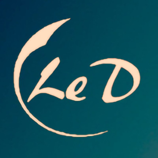 ?LED dance studio?